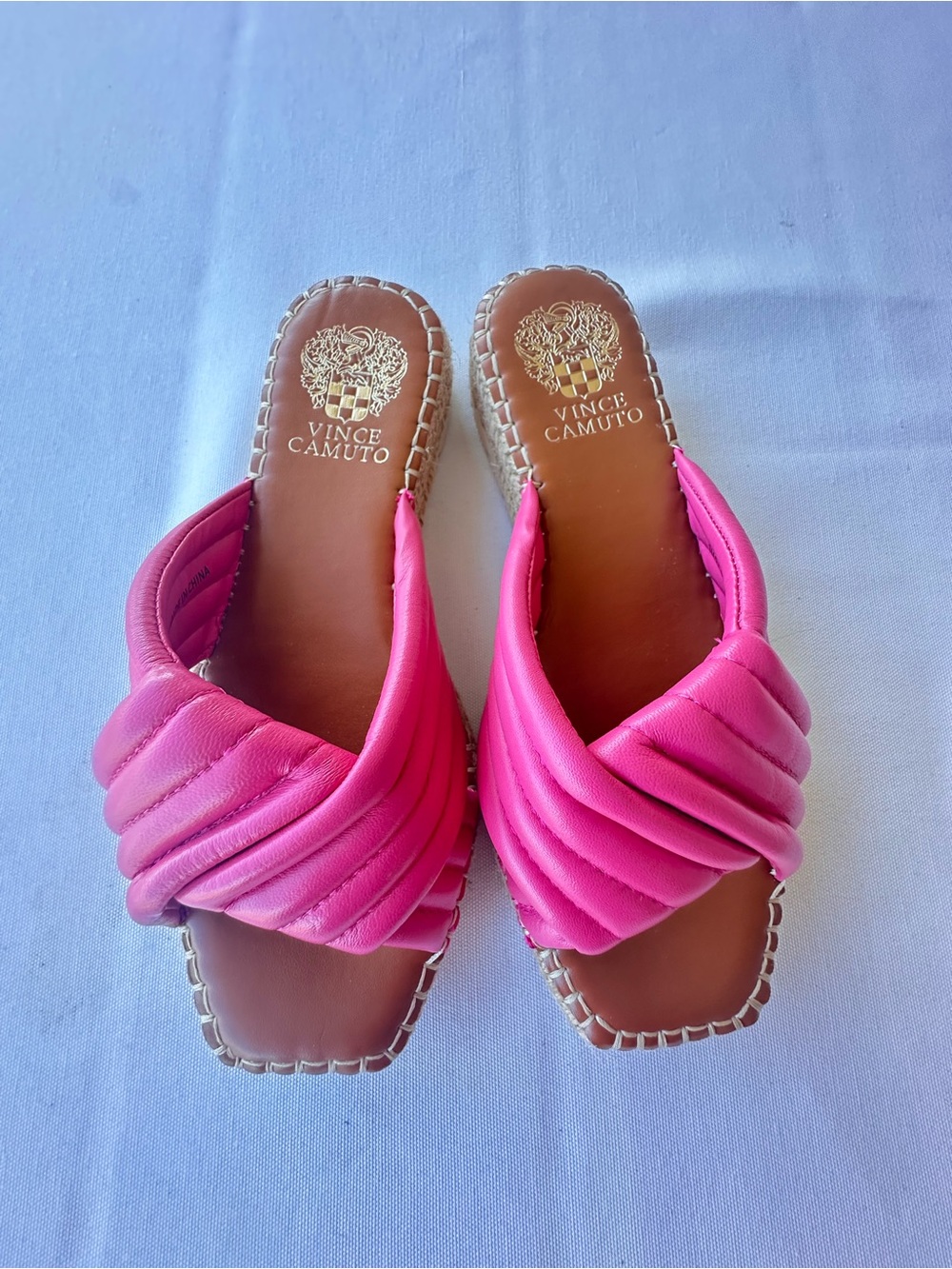 Vince Camuto quilted leather espadrille slide sandals. Size 37.5